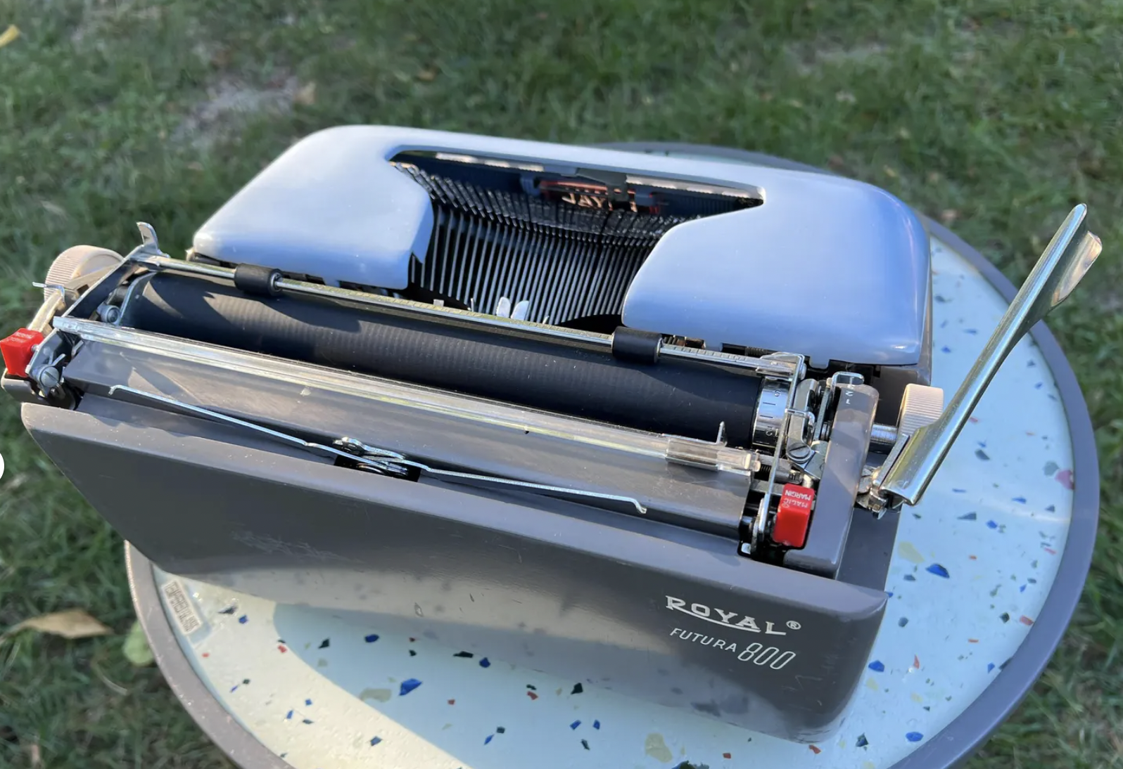 Royal Futura 800 — Detroit Type Works